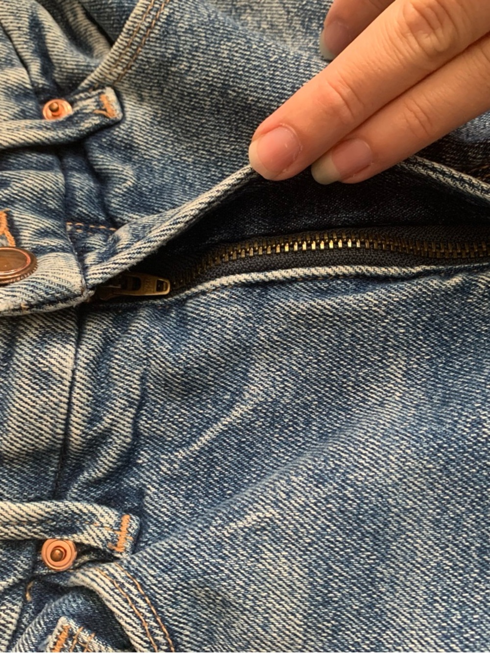 Good American Distressed Good Curve jeans size 10/30 EUC - Picture 7 of 9